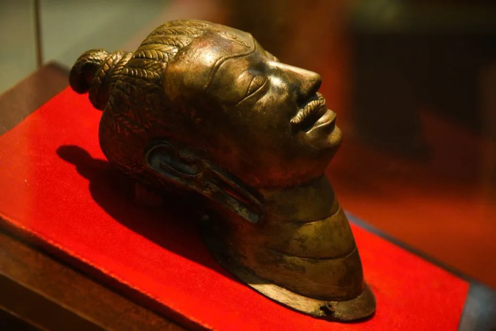 <b>Phiên bản Đầu tượng thần Siva</b>