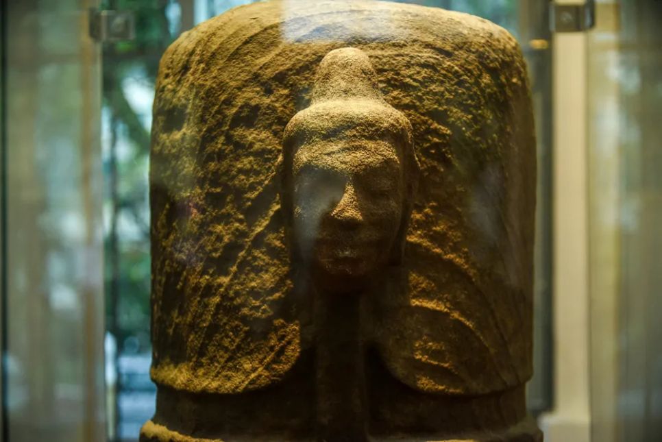 <b>Phiên bản Ekamukhalinga/Linga có một đầu thần</b>