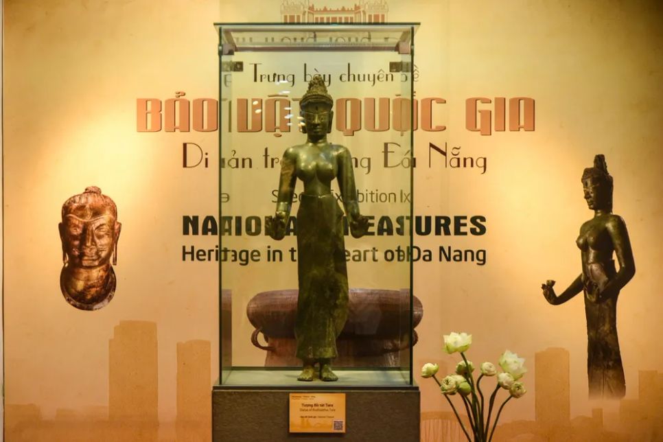 <b>Tượng Bồ tát Tara/Laksmindra - Lokesvara</b>