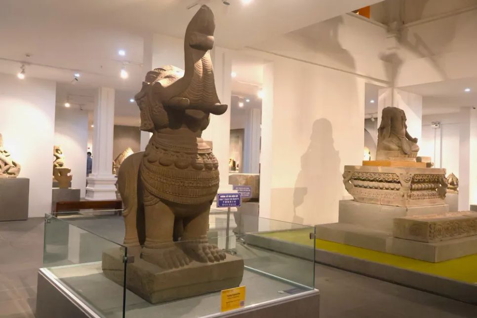 <b>Tượng Gajasimha</b>