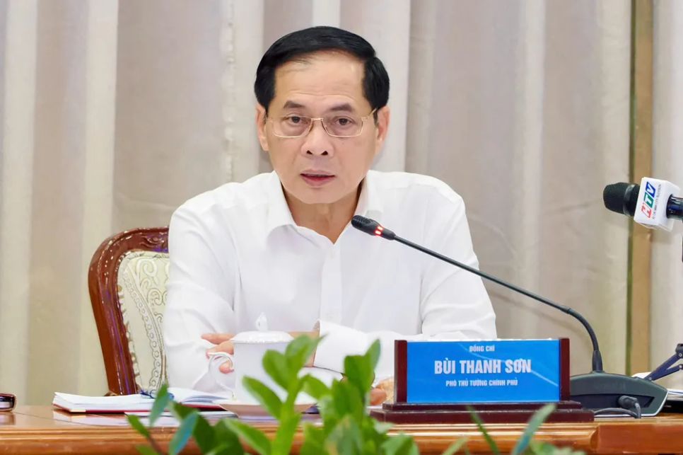 Phó Thủ tướng Bùi Thanh Sơn phát biểu tại cuộc họp. Ảnh: HOÀNG HÙNG Phó Thủ tướng Bùi Thanh Sơn phát biểu tại cuộc họp. Ảnh: HOÀNG HÙNG