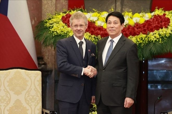 Ủy viên Bộ Chính trị, Chủ tịch nước Lương Cường tiếp Chủ tịch Thượng viện Quốc hội Cộng hòa Czech Milos Vystrcil. Ảnh: Hải Nguyễn