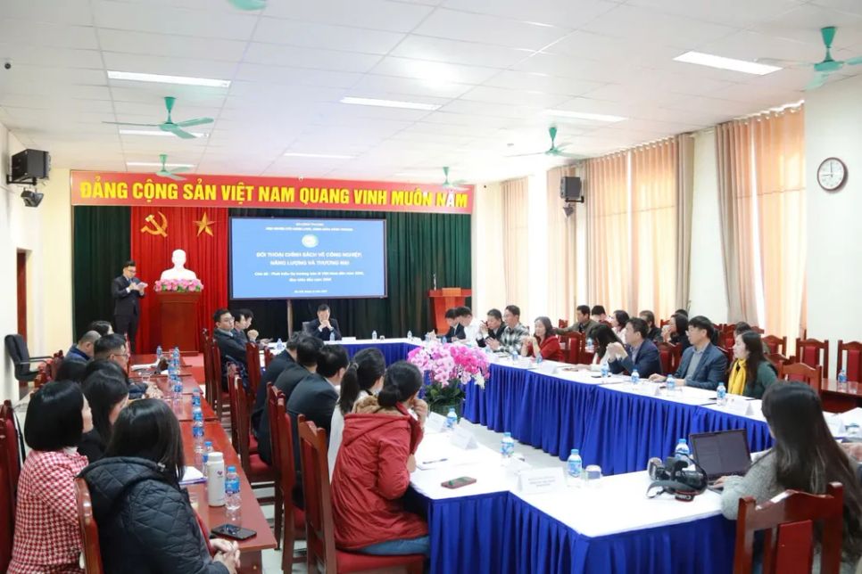 Quang cảnh tọa đàm, ngày 20-11. Ảnh: MOIT