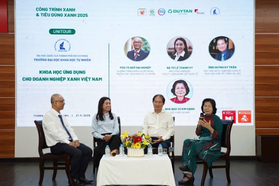 Các diễn giả tham gia toạ đàm