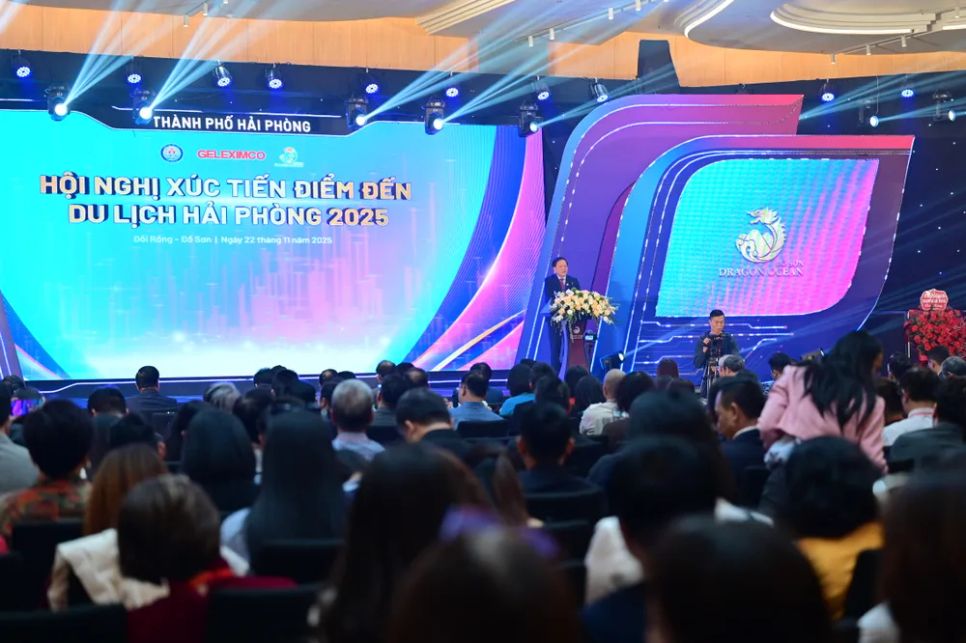 Ông Mai Xuân Thắng, Chủ tịch Hiệp hội Du lịch Hải Phòng thông tin tại hội nghị. Ảnh: ĐỖ TRUNG