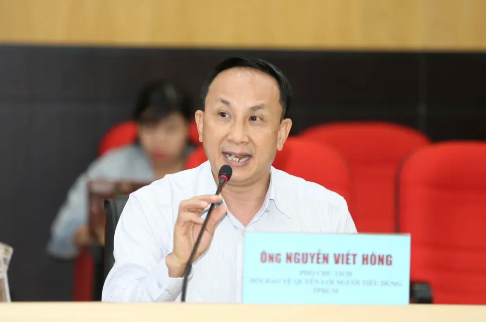 Ông Nguyễn Viết Hồng, Phó Chủ tịch Hội Bảo vệ Quyền lợi Người tiêu dùng TPHCM. Ảnh: DŨNG PHƯƠNG Ông Nguyễn Viết Hồng, Phó Chủ tịch Hội Bảo vệ Quyền lợi Người tiêu dùng TPHCM. Ảnh: DŨNG PHƯƠNG