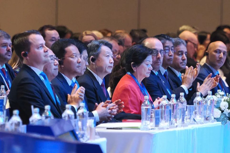 Khai mạc Diễn đàn Kinh tế mùa thu 2025 Khai mạc Diễn đàn Kinh tế mùa thu 2025