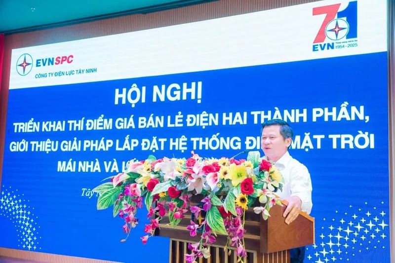 Ông Nguyễn Ngọc Tuấn, Phó Giám đốc Công ty Điện lực Tây Ninh phát biểu tại hội nghị