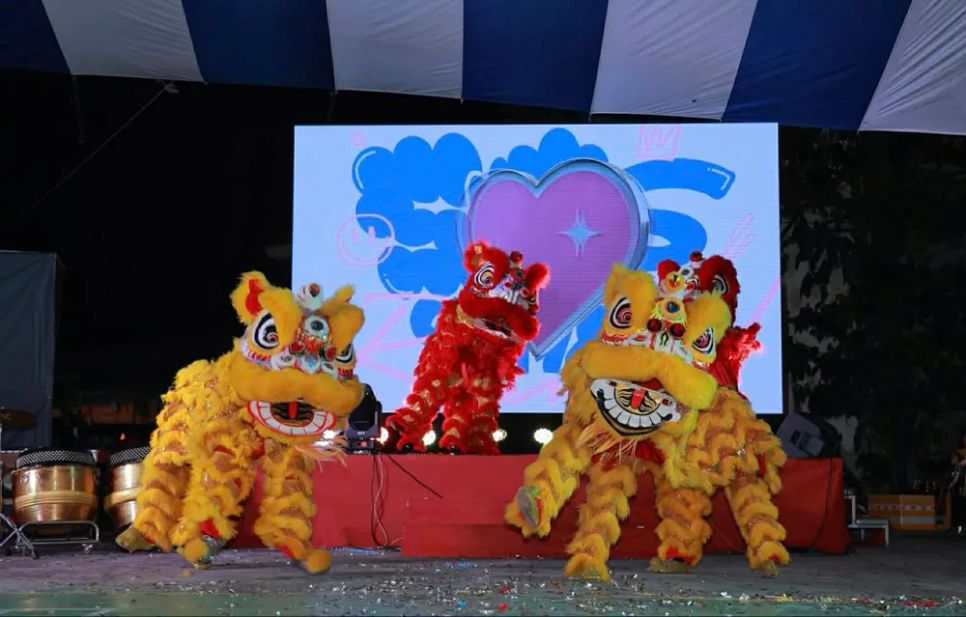 <i>Tiết mục múa lân đặc sắc trong chương trình</i>