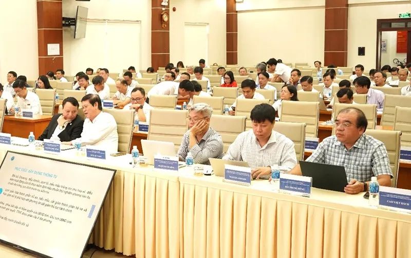 Quang cảnh hội thảo lấy ý kiến dự thảo Thông tư thay thế Thông tư 24/2013/TT-BKHCN quy định về hoạt động kiểm định, hiệu chuẩn, thử nghiệm phương tiện đo, chuẩn đo lường.