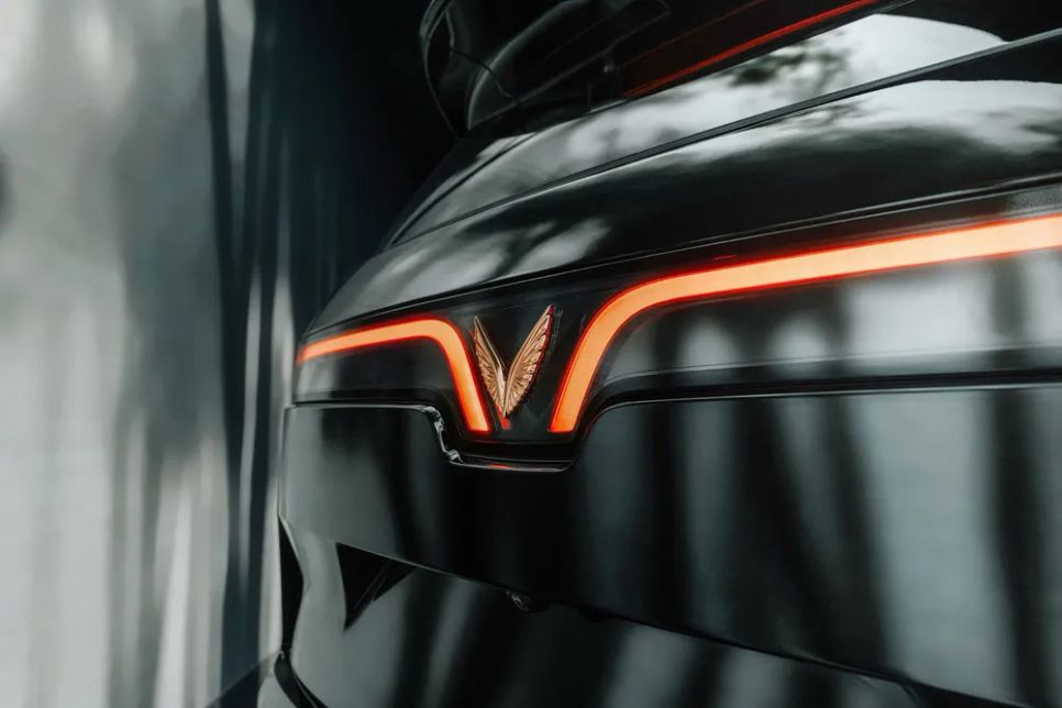 Giải mã chất Việt trên Lạc Hồng 900 LX