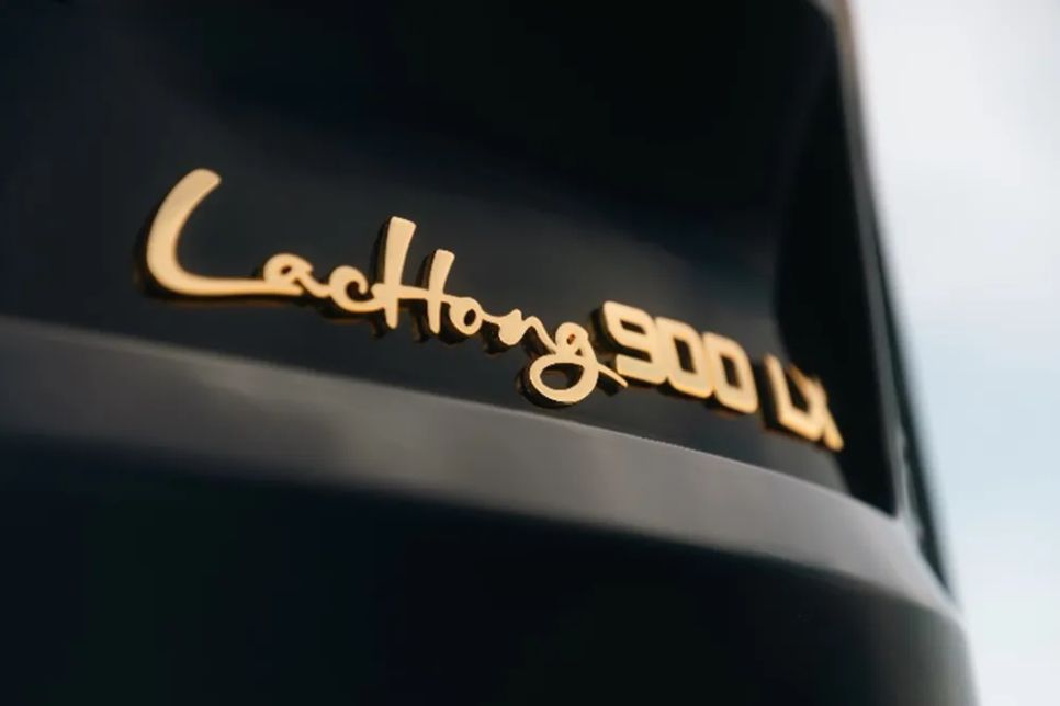 Giải mã chất Việt trên Lạc Hồng 900 LX