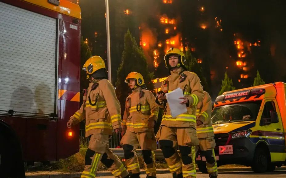 Đám cháy chung cư đã được kiểm soát. Ảnh: HKFP