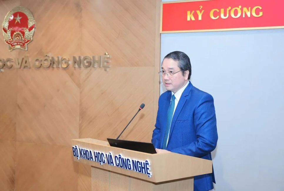 Giám đốc NAFOSTED Đào Ngọc Chiến phát biểu tại buổi lễ. Ảnh: MST