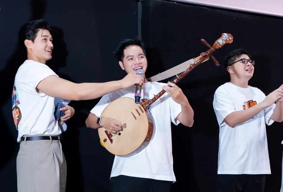 <i>Nhạc sĩ Cao Bá Hưng - người góp phần vào thành công ca khúc Lý kéo chài trong phim. Ảnh: ĐPCC</i> <i>Nhạc sĩ Cao Bá Hưng - người góp phần vào thành công ca khúc Lý kéo chài trong phim. Ảnh: ĐPCC</i>