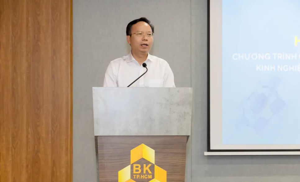 GS.TS Mai Thanh Phong phát biểu tại hội thảo GS.TS Mai Thanh Phong phát biểu tại hội thảo