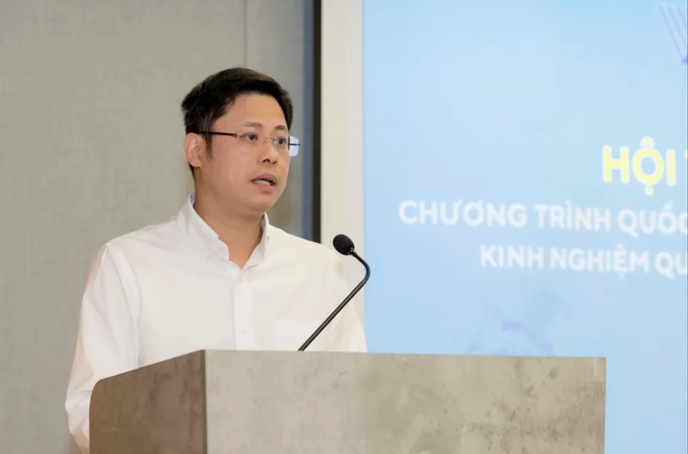 Ông Hoàng Anh Tú phát biểu tại hội thảo Ông Hoàng Anh Tú phát biểu tại hội thảo