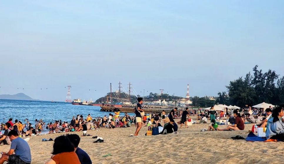 6 địa phương lên phương án đảm bảo an toàn du khách trước bão số 15