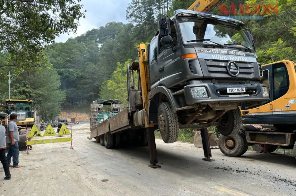 Đèo Mimosa thông tuyến sau hơn 10 ngày gián đoạn Đèo Mimosa thông tuyến sau hơn 10 ngày gián đoạn