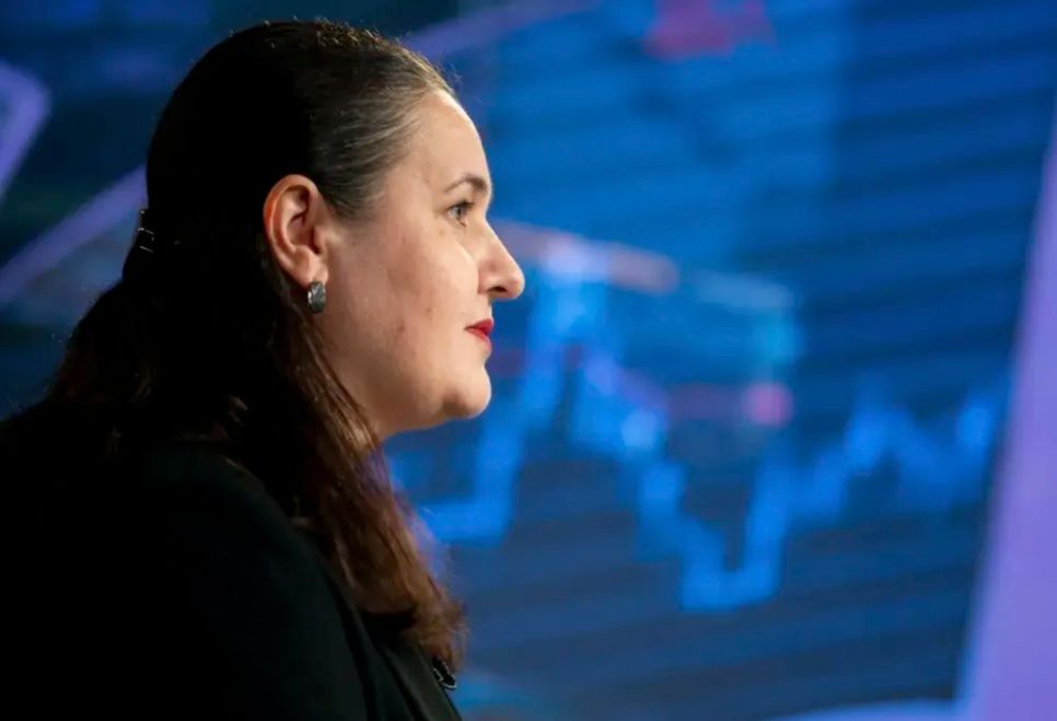 Bà Oksana Markarova, khi đó là đại sứ Ukraine tại Mỹ, trong một cuộc phỏng vấn của Bloomberg Television tháng 3. Ảnh: Getty Images