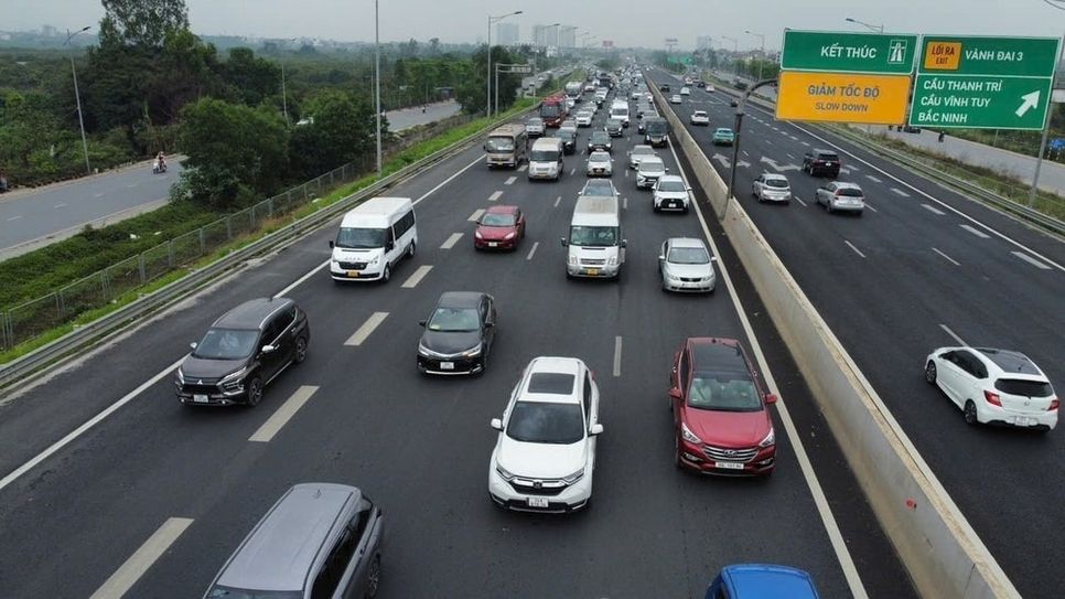 Chính phủ siết khí thải ôtô, nhiều dòng xe phải nâng cấp tiêu chuẩn từ 2026. Ảnh: TTXVN Chính phủ siết khí thải ôtô, nhiều dòng xe phải nâng cấp tiêu chuẩn từ 2026. Ảnh: TTXVN