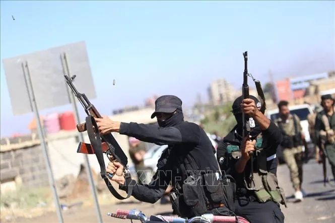 Lực lượng an ninh Syria được triển khai tại tỉnh Sweida ngày 15/7/2025. Ảnh minh họa: THX/TTXVN Lực lượng an ninh Syria được triển khai tại tỉnh Sweida ngày 15/7/2025. Ảnh minh họa: THX/TTXVN