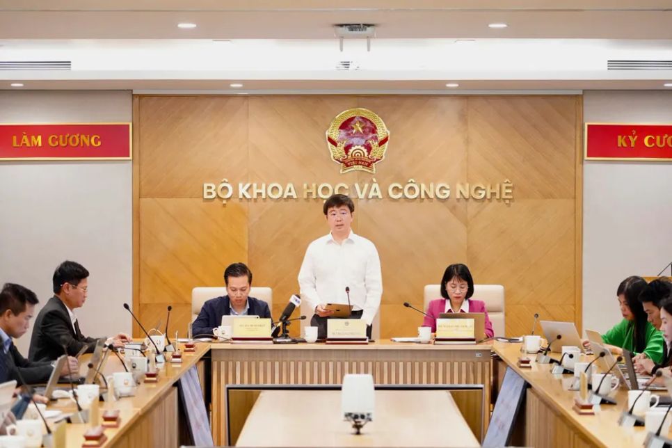 Họp báo thường kỳ Bộ KH-CN, sáng 1-2, dưới dự chủ trì của Thứ trưởng Bộ KH-CN Bùi Hoàng Phương. Ảnh: T.B