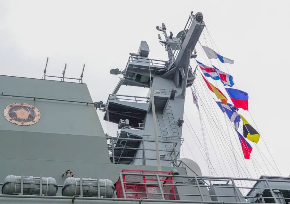 Tàu huấn luyện ROKS Hansando của Hải quân Hàn Quốc thăm hữu nghị Đà Nẵng Tàu huấn luyện ROKS Hansando của Hải quân Hàn Quốc thăm hữu nghị Đà Nẵng