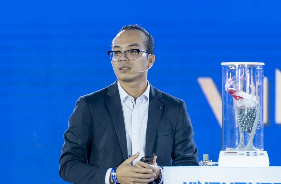 PGS Đỗ Thanh Nhỏ với bài diễn thuyết về trái tim nhân tạo mềm có nhịp đập PGS Đỗ Thanh Nhỏ với bài diễn thuyết về trái tim nhân tạo mềm có nhịp đập