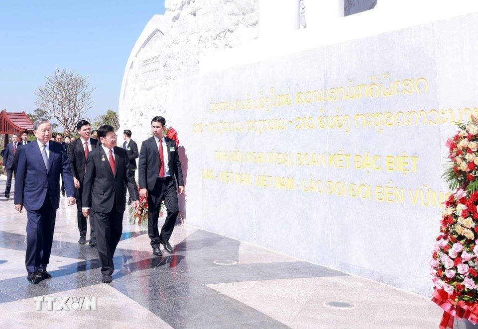 Tổng Bí thư Tô Lâm và Tổng Bí thư, Chủ tịch nước Lào Thongloun Sisoulith dự lễ khánh thành Công viên Hữu nghị Lào - Việt Nam. Ảnh: TTXVN Tổng Bí thư Tô Lâm và Tổng Bí thư, Chủ tịch nước Lào Thongloun Sisoulith dự lễ khánh thành Công viên Hữu nghị Lào - Việt Nam. Ảnh: TTXVN