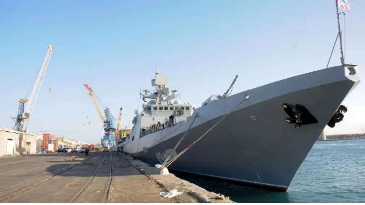 Tàu khu trục Nga neo đậu tại cảng Sudan. Ảnh: Sputnik Tàu khu trục Nga neo đậu tại cảng Sudan. Ảnh: Sputnik