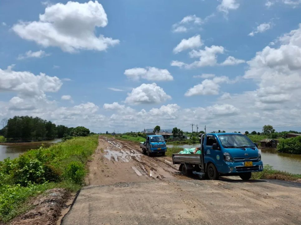 Cà Mau: Đê biển xuống cấp, thi công cầm chừng Cà Mau: Đê biển xuống cấp, thi công cầm chừng