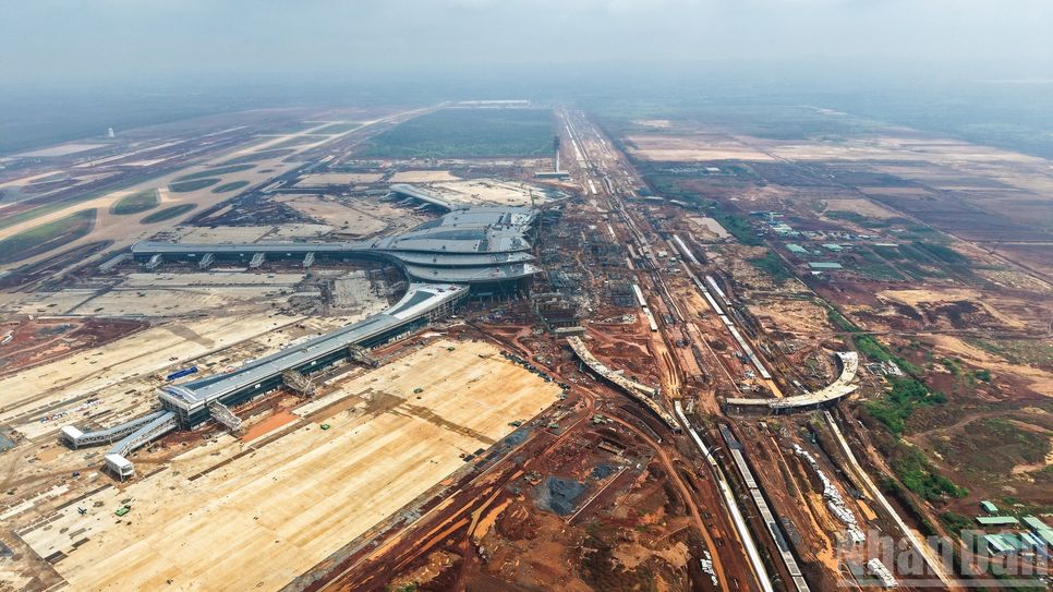 Sân bay Long Thành sẵn sàng đón chuyến bay đầu tiên ngày 19-12 Sân bay Long Thành sẵn sàng đón chuyến bay đầu tiên ngày 19-12