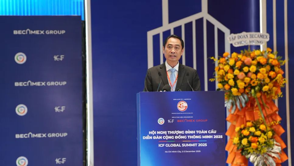 Ông Nguyễn Hoàn Vũ, Tổng Giám đốc Tập đoàn Becamex phát biểu tại lễ khai mạc Ông Nguyễn Hoàn Vũ, Tổng Giám đốc Tập đoàn Becamex phát biểu tại lễ khai mạc