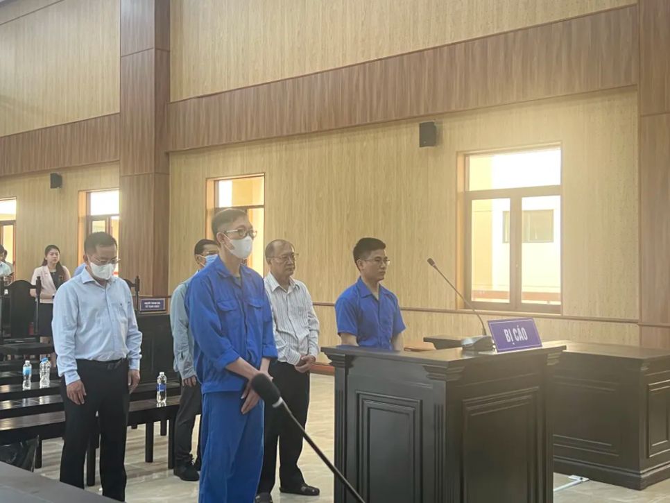 Các bị cáo tại phiên tòa Các bị cáo tại phiên tòa