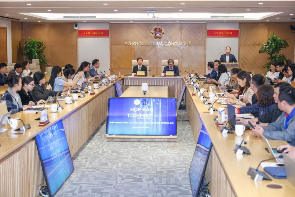 Quang cảnh cuộc họp báo. Ảnh: MST