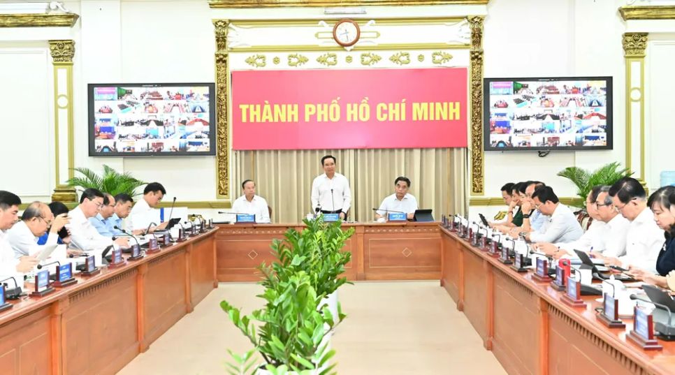 Thường trực UBND TPHCM điều hành phiên họp thường kỳ hàng tháng về kinh tế - xã hội Thường trực UBND TPHCM điều hành phiên họp thường kỳ hàng tháng về kinh tế - xã hội