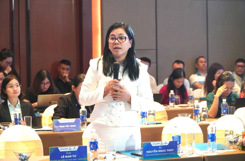 Bà Nguyễn Ngọc Thúy, Phó Giám đốc Sở NN-MT TPHCM phát biểu tại buổi hội thảo. Ảnh: NÔNG NGÂN