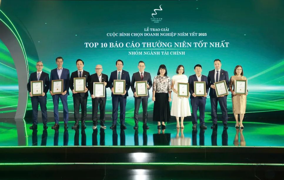 BIDV nhận giải “Báo cáo thường niên tốt nhất” lần thứ 3 liên tiếp BIDV nhận giải “Báo cáo thường niên tốt nhất” lần thứ 3 liên tiếp