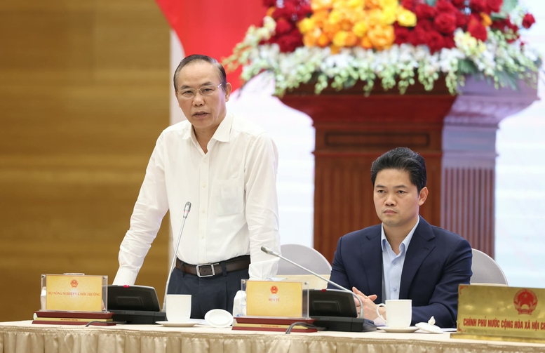 Thứ trưởng Bộ Nông nghiệp và Môi trường Phùng Đức Tiến thông tin về các gói hỗ trợ, gói vay vốn giúp người dân sớm khôi phục lại hoạt động sản xuất. Ảnh: VGP/QP Thứ trưởng Bộ Nông nghiệp và Môi trường Phùng Đức Tiến thông tin về các gói hỗ trợ, gói vay vốn giúp người dân sớm khôi phục lại hoạt động sản xuất. Ảnh: VGP/QP