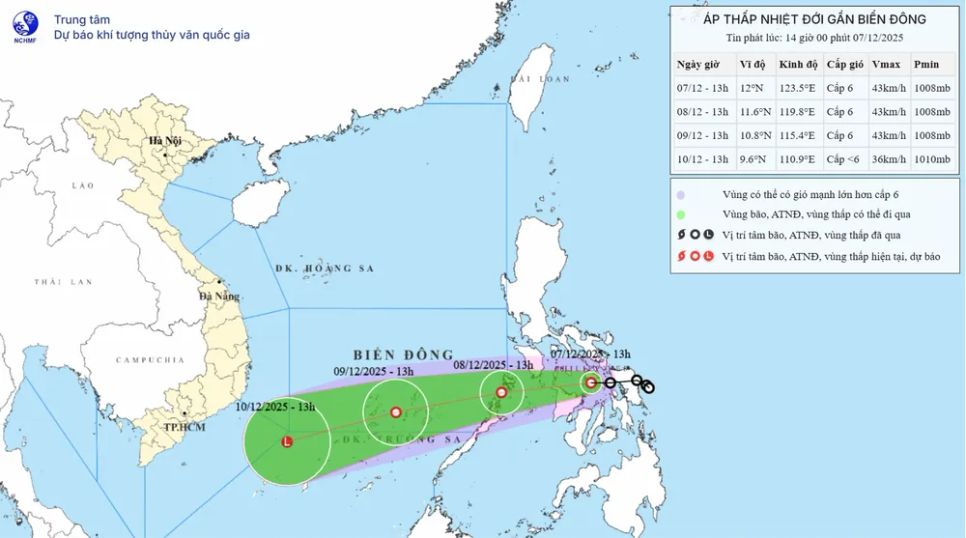 Triều cường ven biển, áp thấp nhiệt đới 'ngấp nghé' Biển Đông Triều cường ven biển, áp thấp nhiệt đới 'ngấp nghé' Biển Đông