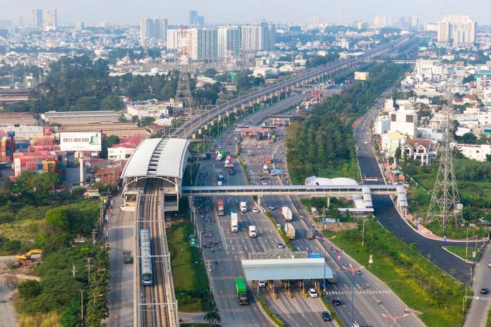 Các chuyên gia kiến nghị mở rộng thẩm quyền cho TP.HCM trong công tác bồi thường, tạo quỹ đất, điều chỉnh chỉ tiêu quy hoạch xung quanh các ga metro và tuyến vành đai Các chuyên gia kiến nghị mở rộng thẩm quyền cho TP.HCM trong công tác bồi thường, tạo quỹ đất, điều chỉnh chỉ tiêu quy hoạch xung quanh các ga metro và tuyến vành đai
