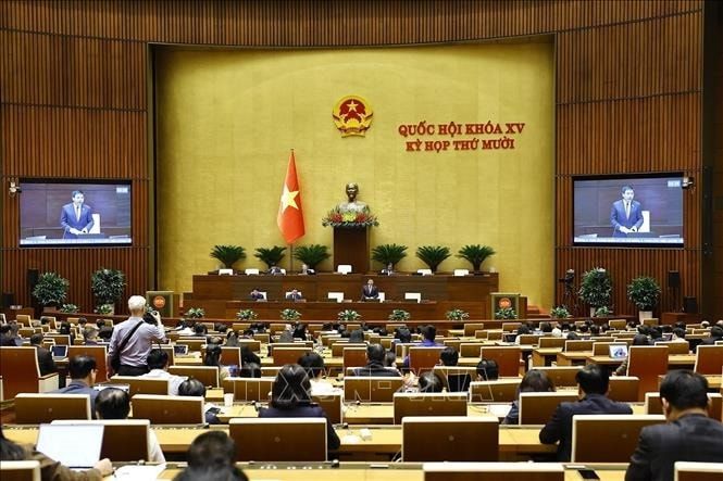 Bộ trưởng Bộ Tài chính Nguyễn Văn Thắng giải trình, làm rõ một số vấn đề đại biểu Quốc hội nêu. Ảnh: Doãn Tấn/TTXVN