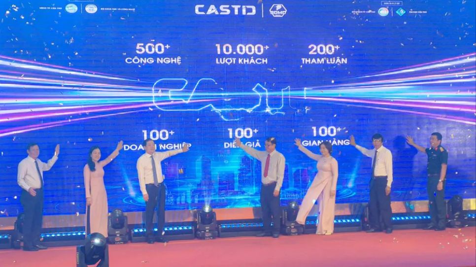 Các đại biểu thực hiện nghi thức phát động CASTID 2025 Các đại biểu thực hiện nghi thức phát động CASTID 2025