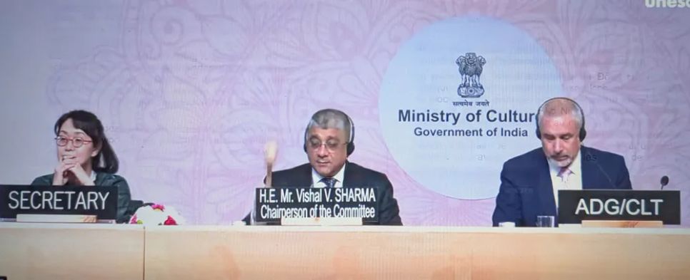 Thời khắc gõ búa ghi danh nghề làm tranh dân gian Đông Hồ vào danh sách di sản cần bảo vệ khẩn cấp Thời khắc gõ búa ghi danh nghề làm tranh dân gian Đông Hồ vào danh sách di sản cần bảo vệ khẩn cấp