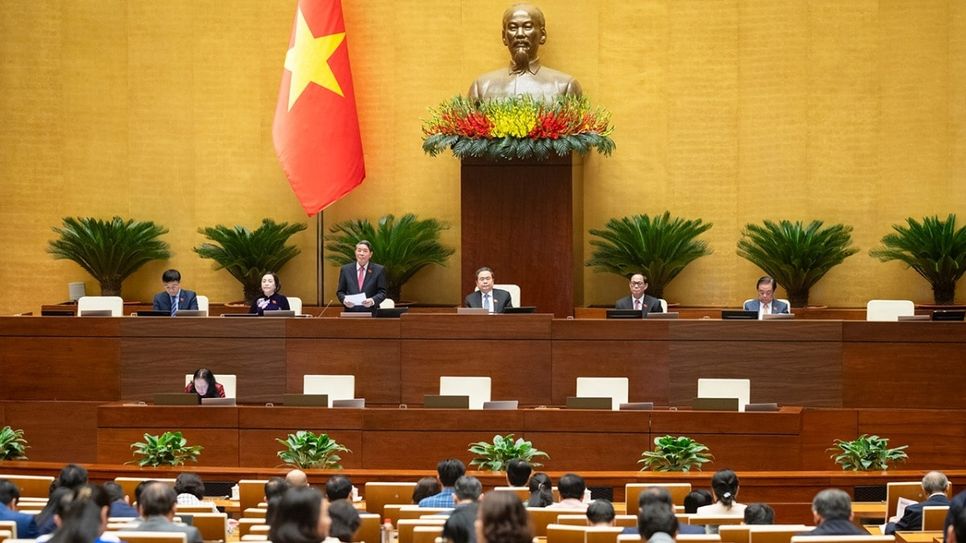 Luật Quản lý thuế (sửa đổi) được thông qua với 437/448 đại biểu tán thành, đạt tỷ lệ 92,39%. Luật Thuế TNCN (sửa đổi) cũng được thông qua với 438/443 đại biểu đồng ý, tương đương 92,6%