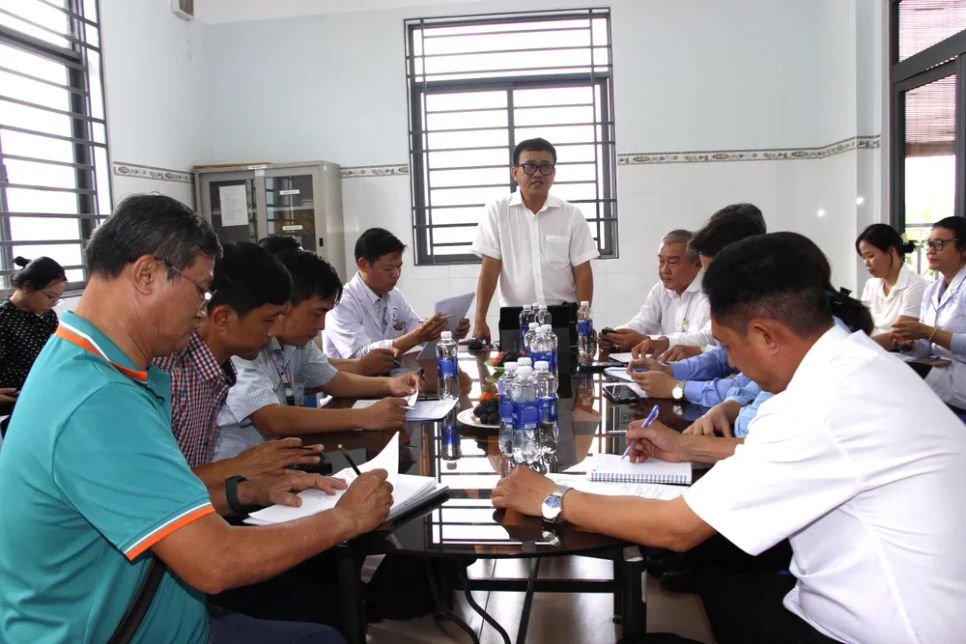 Đoàn công tác Sở Y tế giám sát Trạm Y tế phường Tân Đông Hiệp về công tác phòng, chống dịch bệnh tay chân miệng Đoàn công tác Sở Y tế giám sát Trạm Y tế phường Tân Đông Hiệp về công tác phòng, chống dịch bệnh tay chân miệng