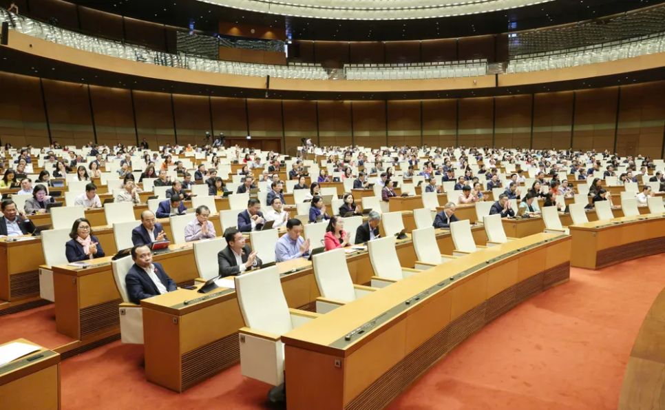 Quang cảnh phiên họp chiều 10-12. Ảnh: QUANG PHÚC Quang cảnh phiên họp chiều 10-12. Ảnh: QUANG PHÚC