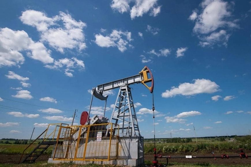 Nhà đầu tư thận trọng, giá dầu tiếp tục điều chỉnh. Ảnh: Reuters Nhà đầu tư thận trọng, giá dầu tiếp tục điều chỉnh. Ảnh: Reuters