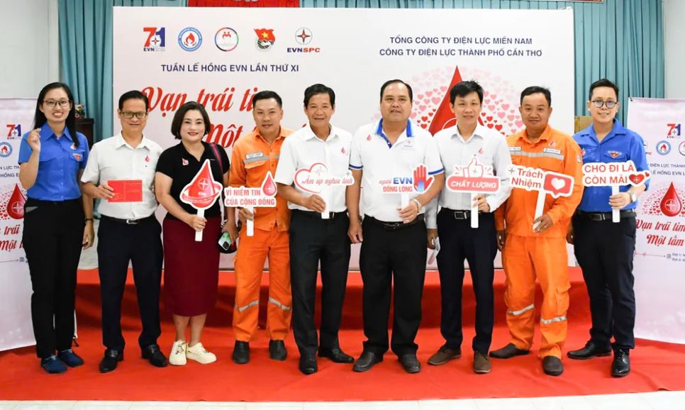 Điện lực TP Cần Thơ hưởng ứng “Tuần lễ hồng EVN” lần thứ XI Điện lực TP Cần Thơ hưởng ứng “Tuần lễ hồng EVN” lần thứ XI